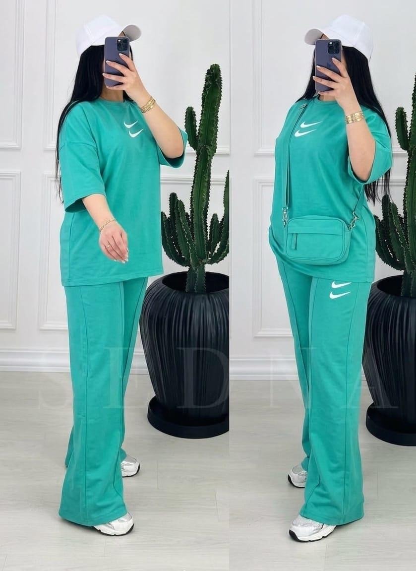 Ensemble Nike